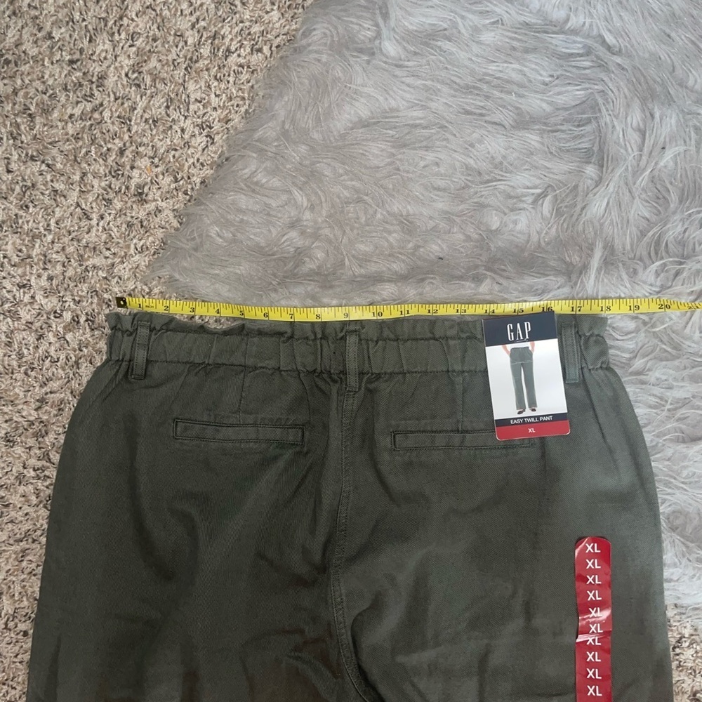GAP Women’s Dark Olive Green Straight-Leg East Twill Pants - Picture 8 of 10